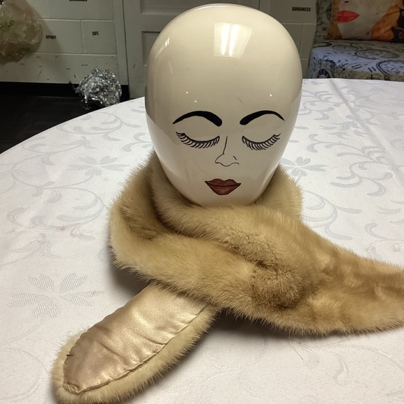 BLONDE MINK COLLAR. VINTAGE - Picture 2 of 8